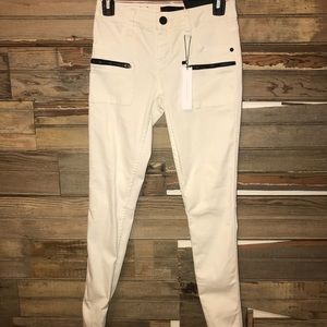 Sanctuary size 24 stretch pants in white